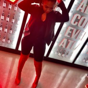 Meet your Posher, Toia